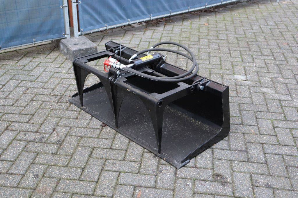 Bucket with top clamp for Skidster New