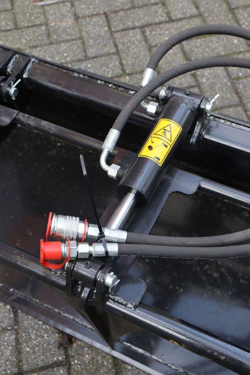 Bucket with top clamp for Skidster New