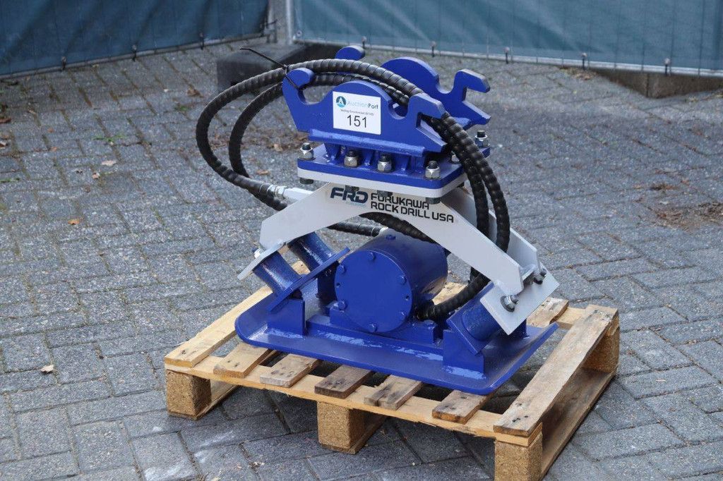 Vibrating block/vibrating plate CW05