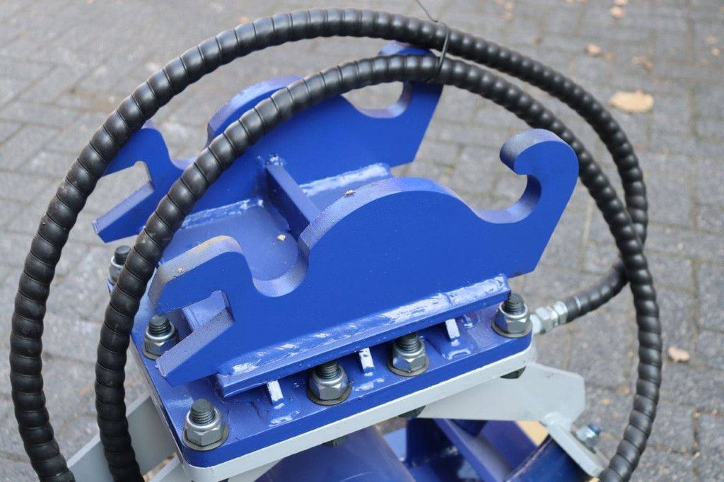 Vibrating block/vibrating plate CW05