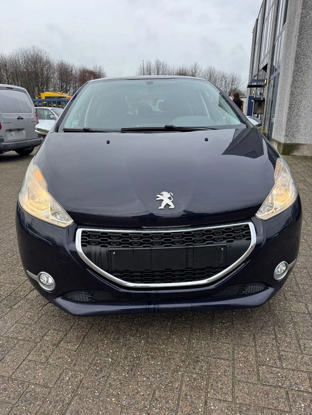 Peugeot 208 **STYLE-EURO 5B-AIRCO**