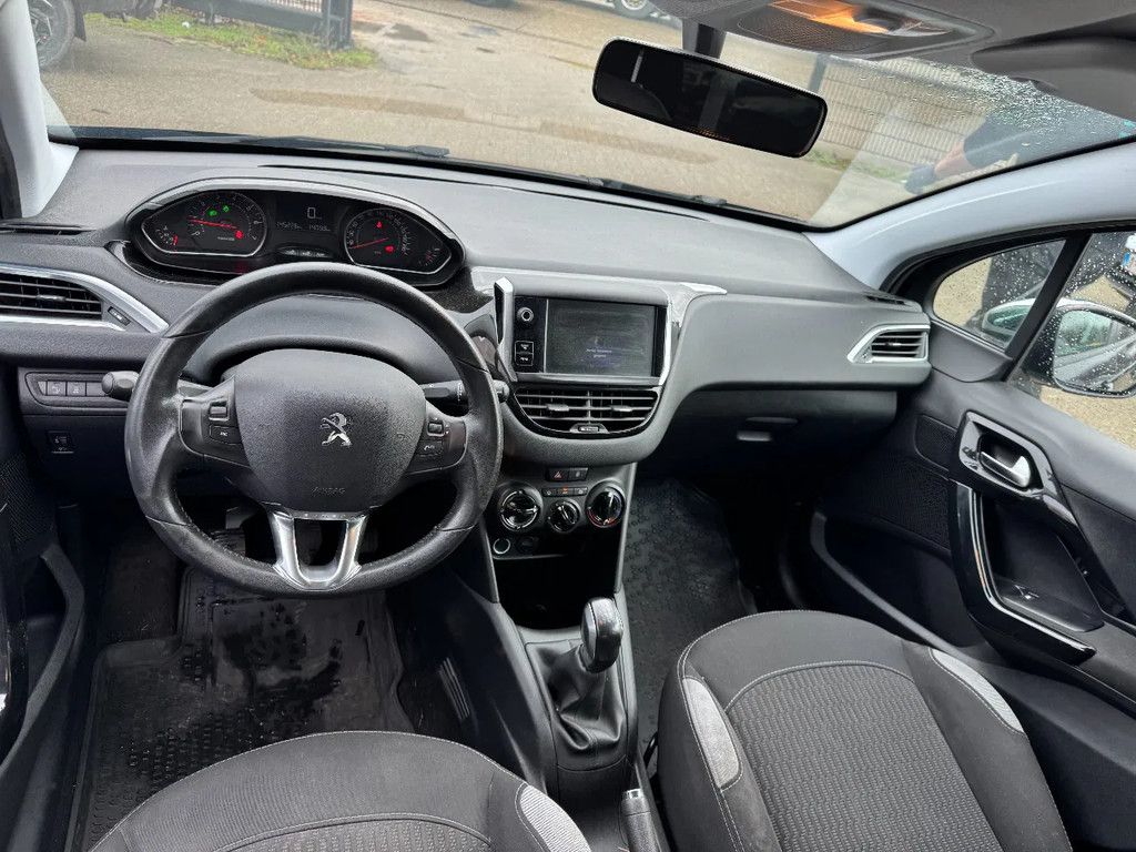Peugeot 208 **STYLE-EURO 5B-AIRCO**