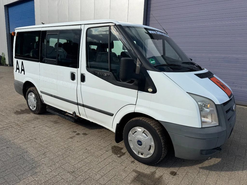 Ford **TRANSIT-9SEATS**