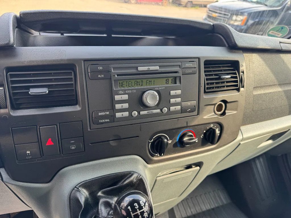 Ford **TRANSIT-9SEATS**