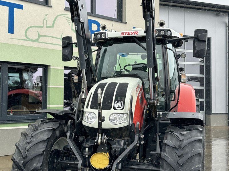 Steyr 4120 Profi mit Hauer XP110