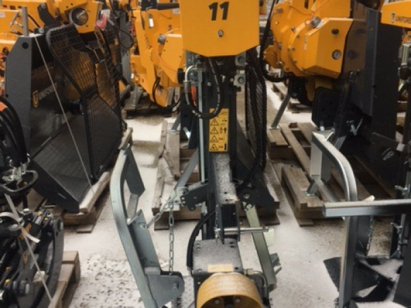 Uniforest Titanium 11