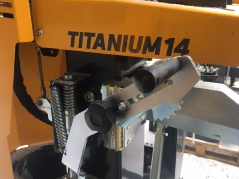 Uniforest Titanium 14