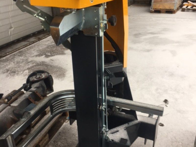 Uniforest Titanium 18