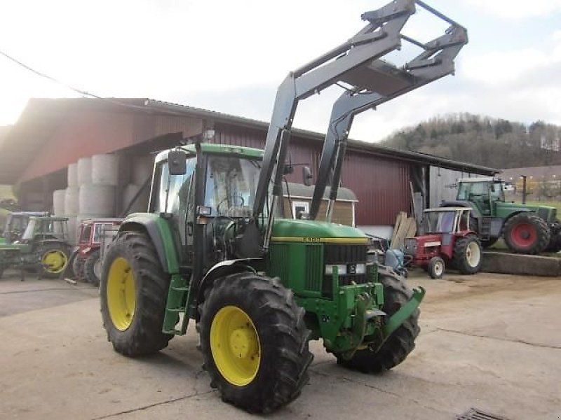 John Deere 6900