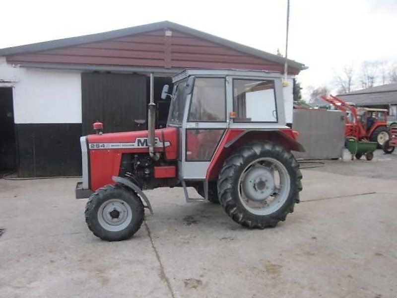 Massey Ferguson 254