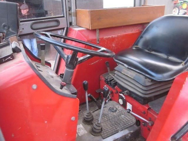 Massey Ferguson 254