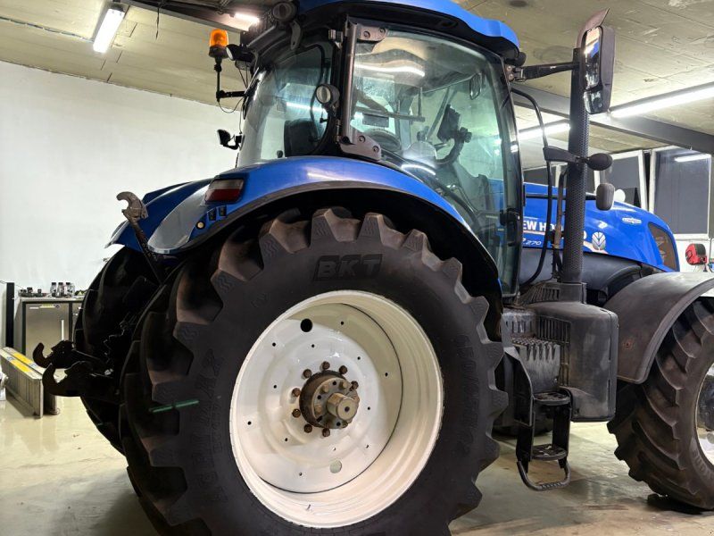 New Holland T 7.270 AC