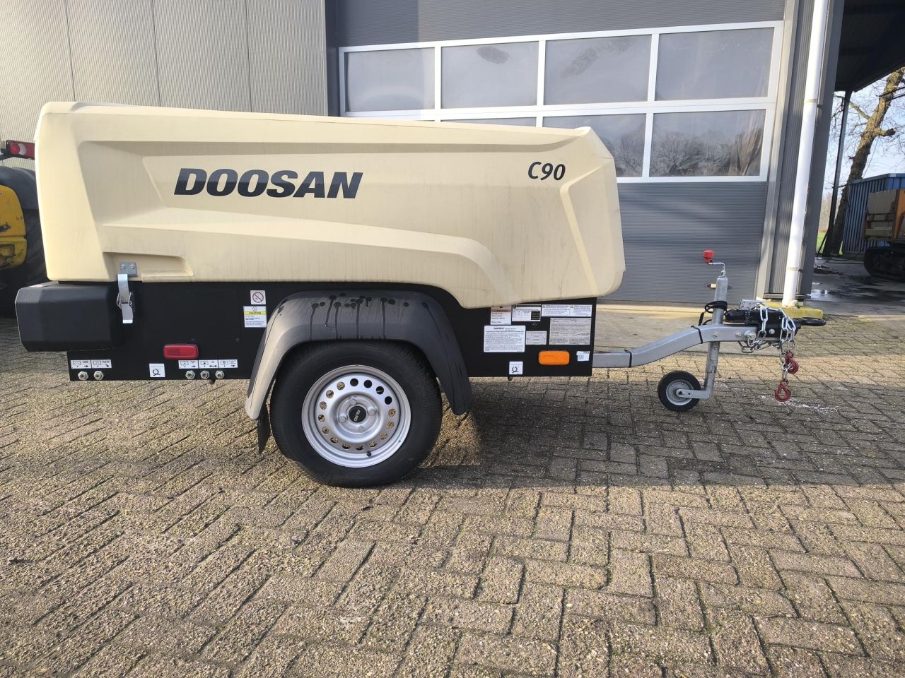 DOOSAN 7/25 MOBIELE COMPRESSOR