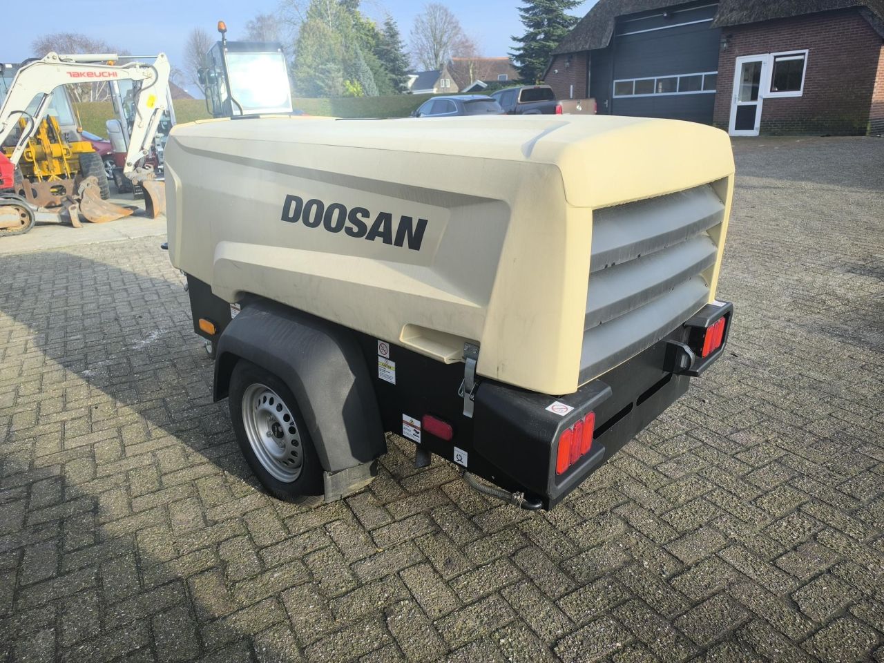 DOOSAN 7/25 MOBIELE COMPRESSOR