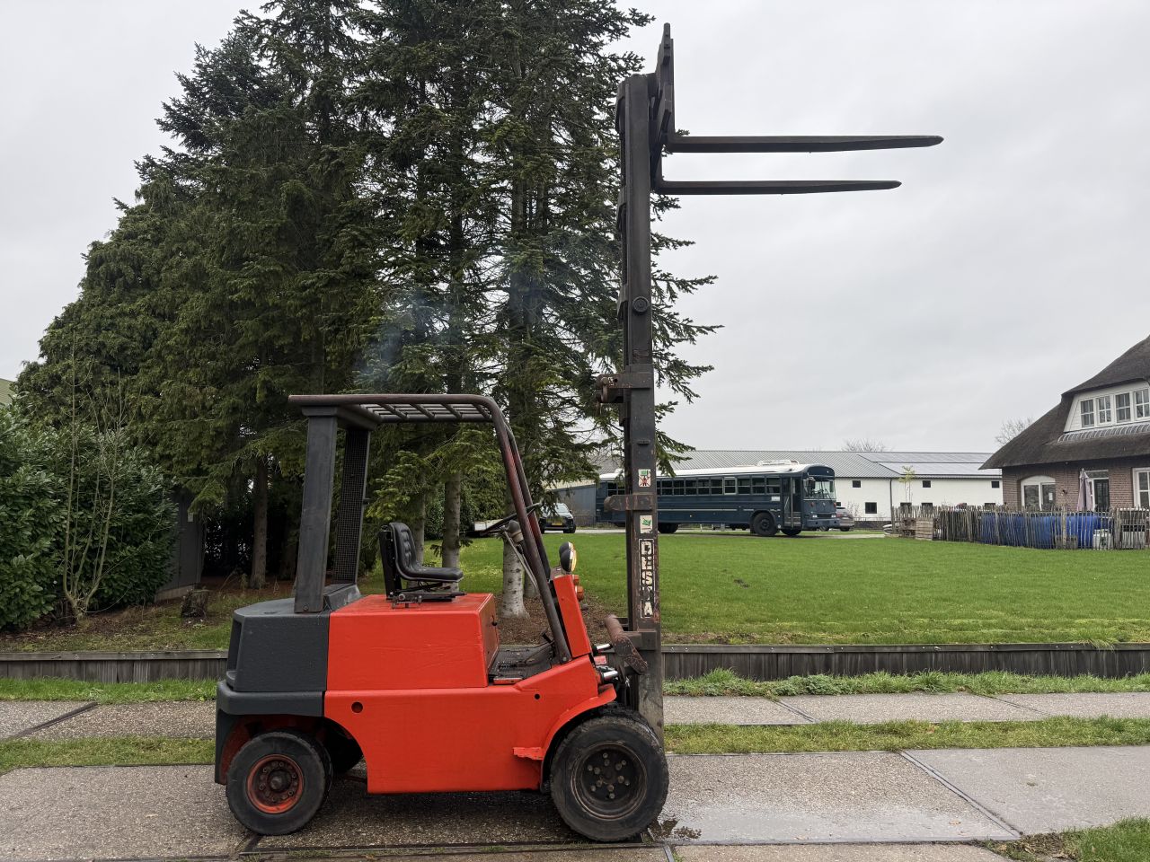 Inruilkoopje Desta 3.2 tonner diesel heftruck 4 ventielen