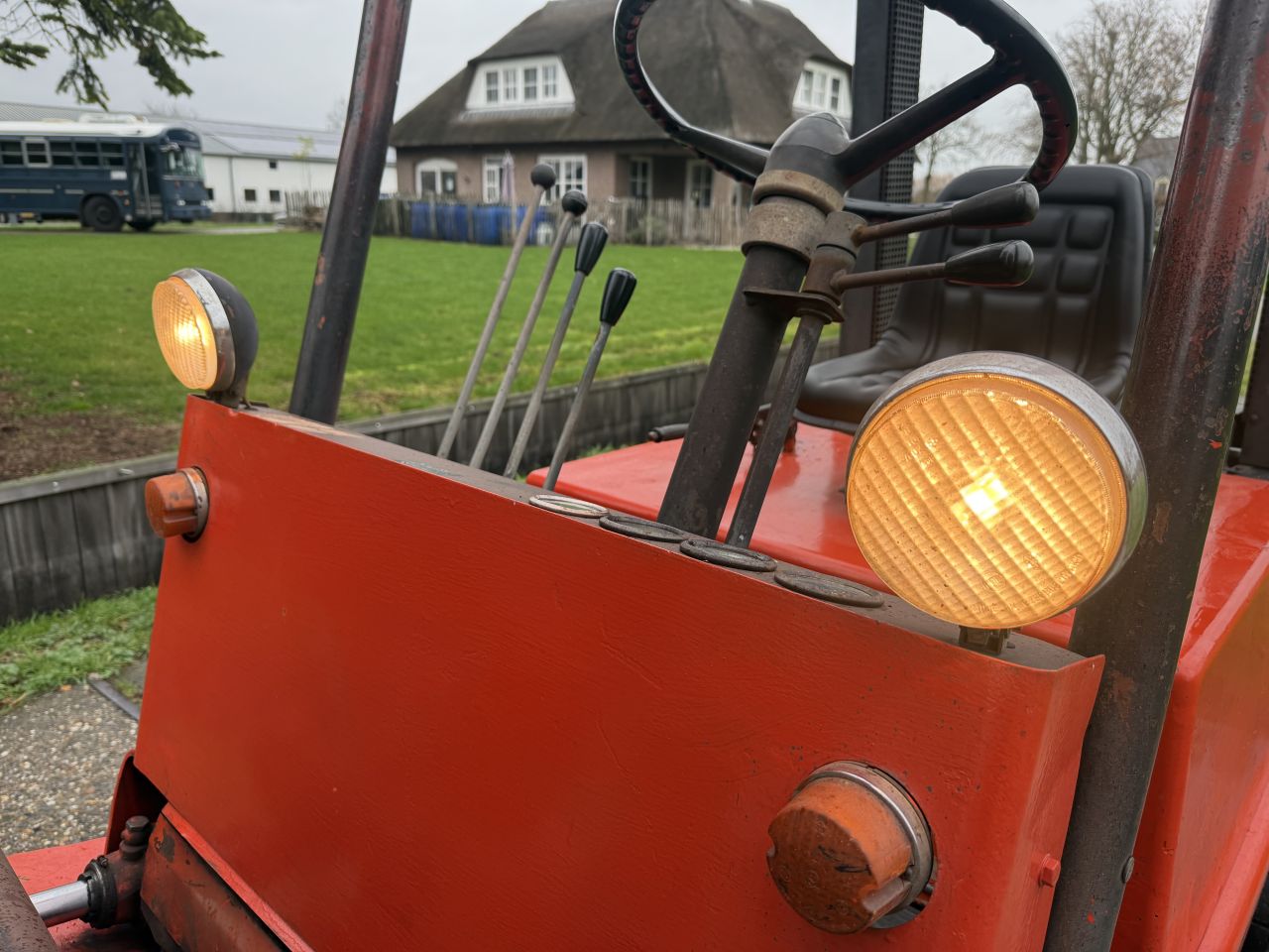 Inruilkoopje Desta 3.2 tonner diesel heftruck 4 ventielen