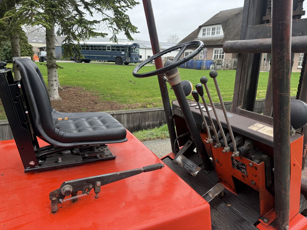 Inruilkoopje Desta 3.2 tonner diesel heftruck 4 ventielen