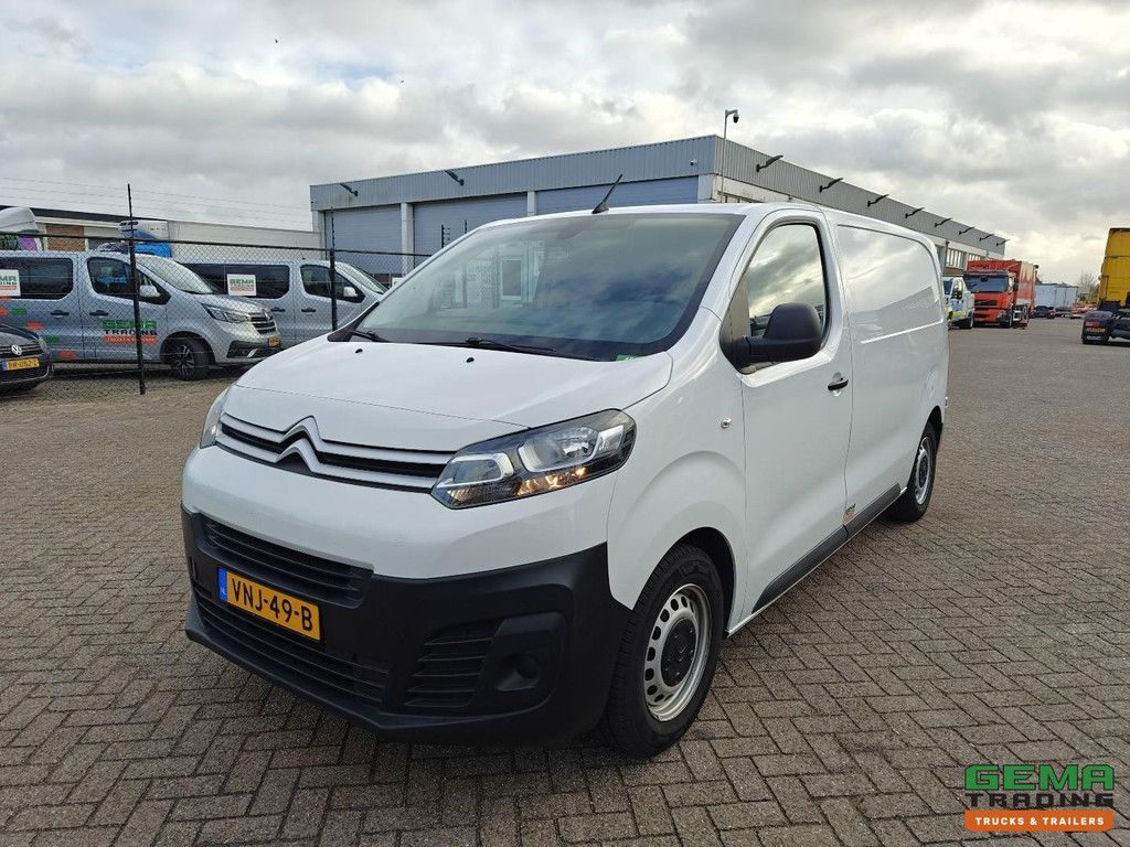 Citroën JUMPY 1.5 HDI Euro 6AQ - L2H1 - Navigation - Schaltgetriebe - NAP - Anhängerkupplung
