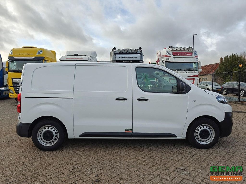 Citroën JUMPY 1.5 HDI Euro 6AQ - L2H1 - Navigation - Schaltgetriebe - NAP - Anhängerkupplung
