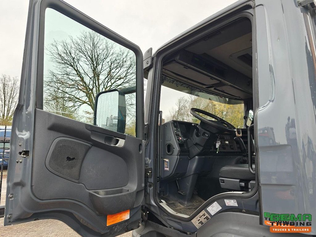 Scania P230 4x2 Tageskabine Euro 3 – Offener Laderaum 5,9 m + Effer 115CL/3S – Röntgenprüfung – HH-Boden – 09/2026 TÜV