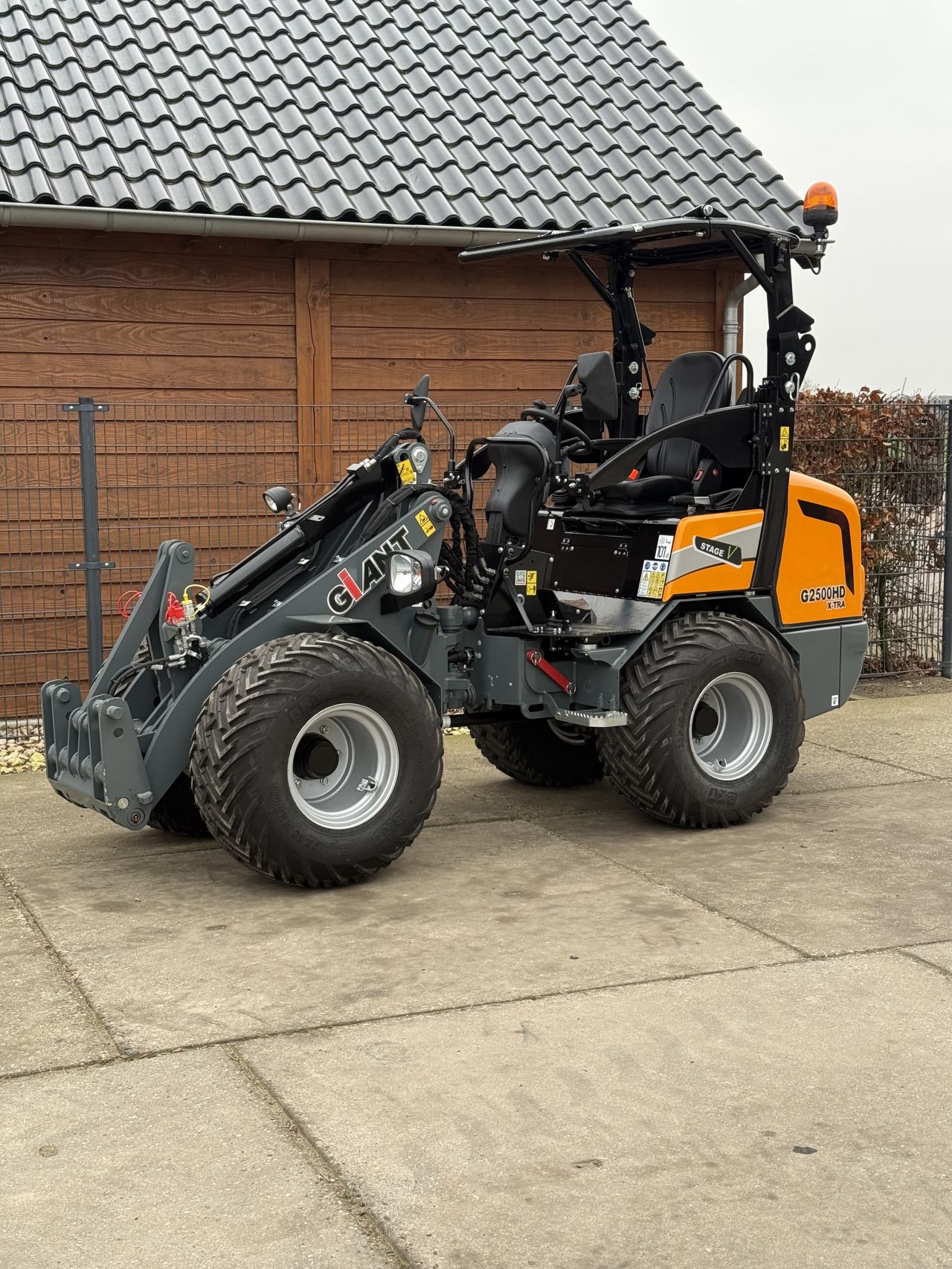 Giant g2500 HD extra nieuw