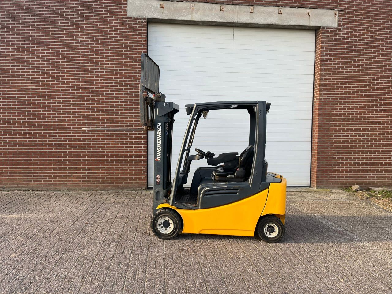 Jungheinrich EFG320 Elektrisch | 2014 | 6433U | 2T | 450CM