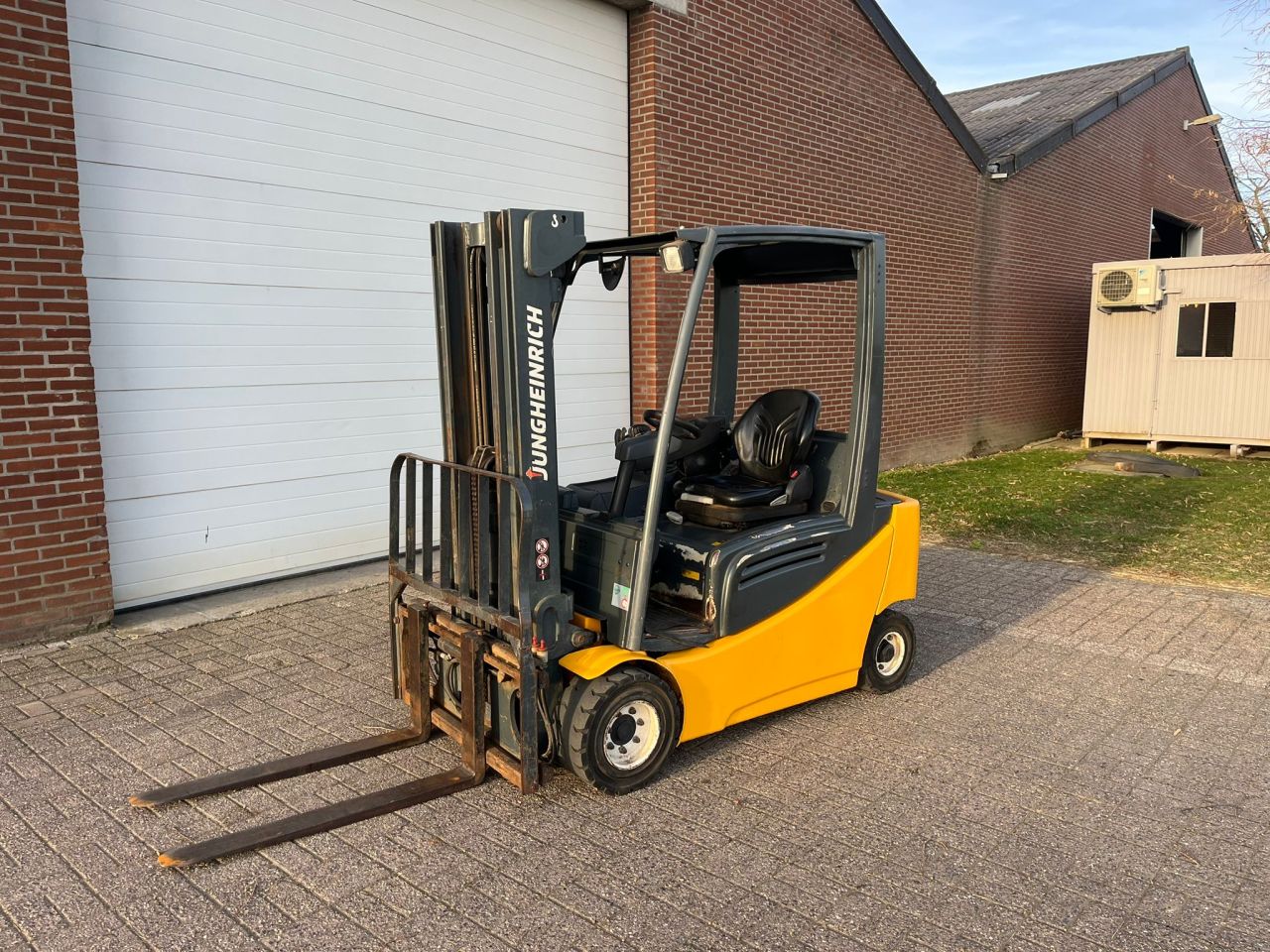 Jungheinrich EFG320 Elektrisch | 2014 | 6433U | 2T | 450CM