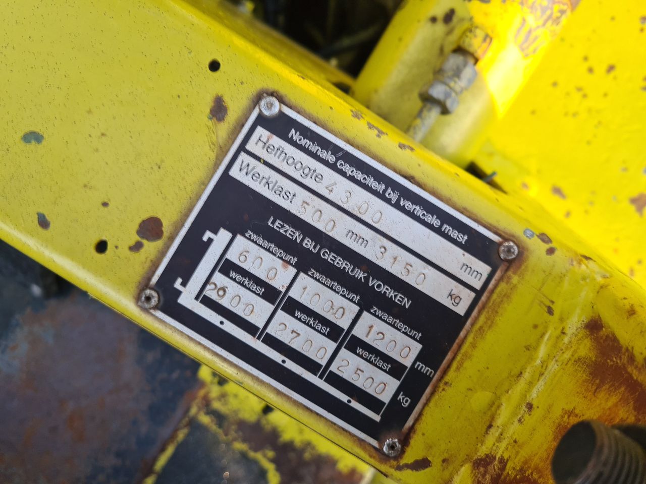 Mitsubishi FD 35 A heftruck diesel triplo mast freelift.