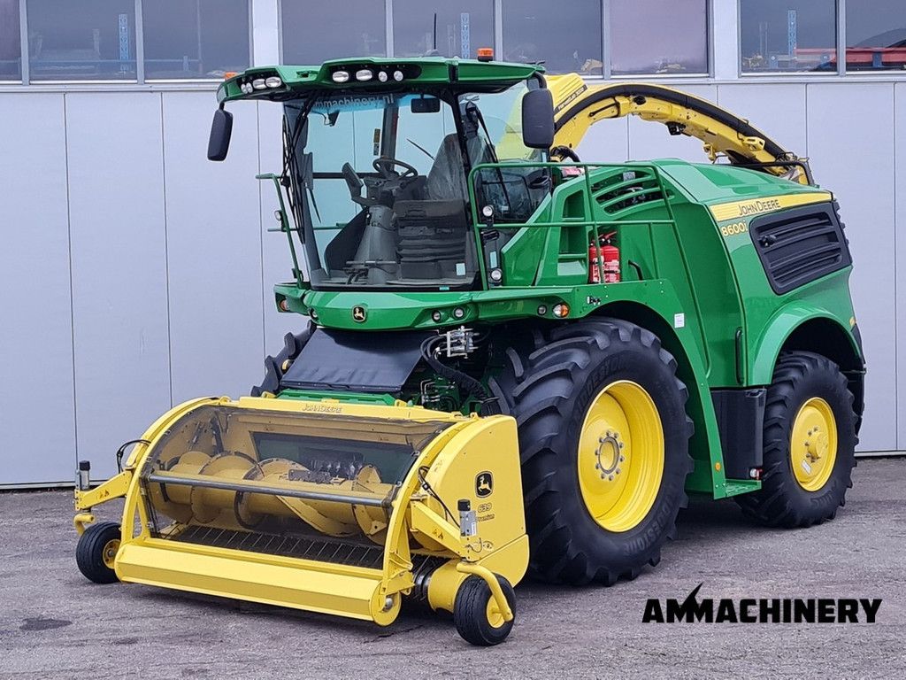 John Deere 8600