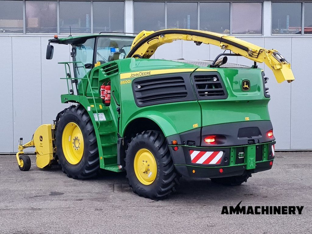 John Deere 8600