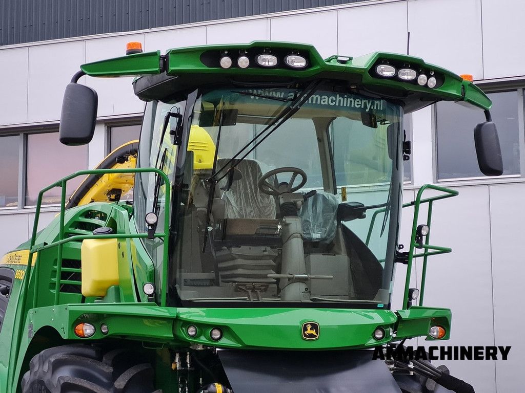 John Deere 8600