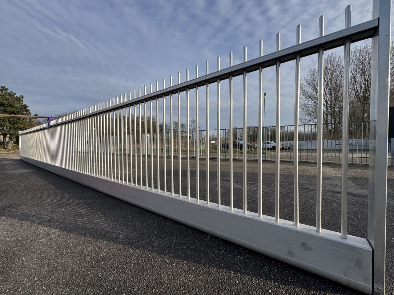 Vrijdragende Schuifpoort 12m – Uitbreidbaar tot 17m Doorgang!