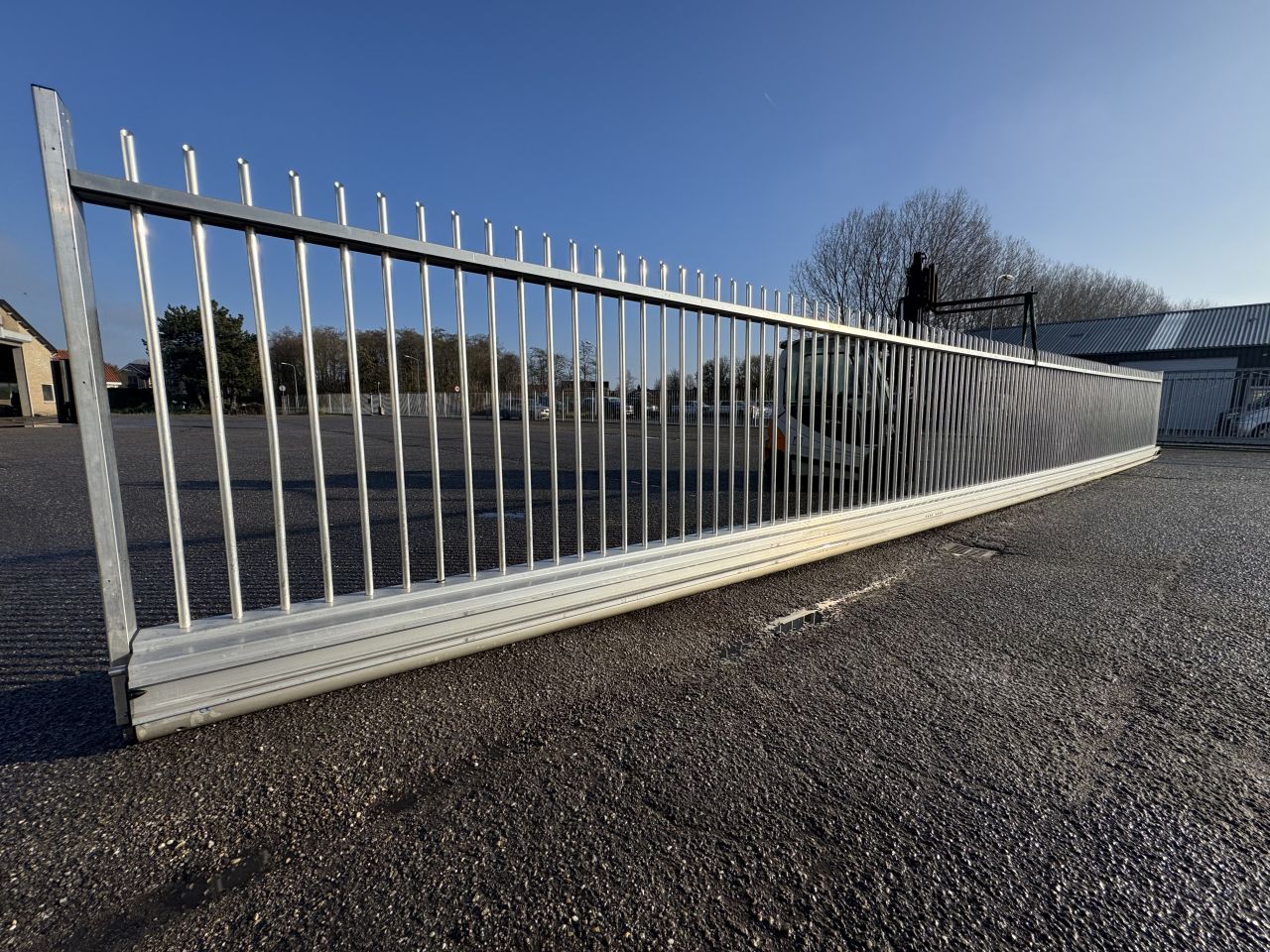 Vrijdragende Schuifpoort 12m – Uitbreidbaar tot 17m Doorgang!