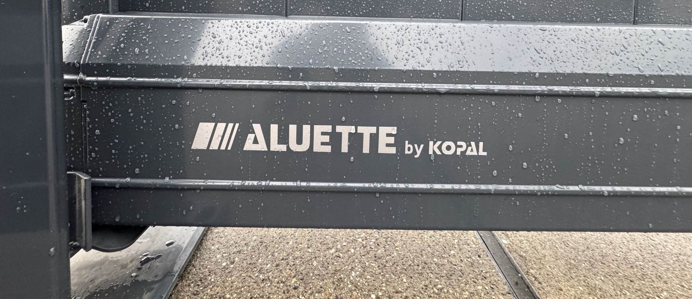 NIEUW] Luxe Automatische Schuifpoort Kopal Aluette – RAL 7016