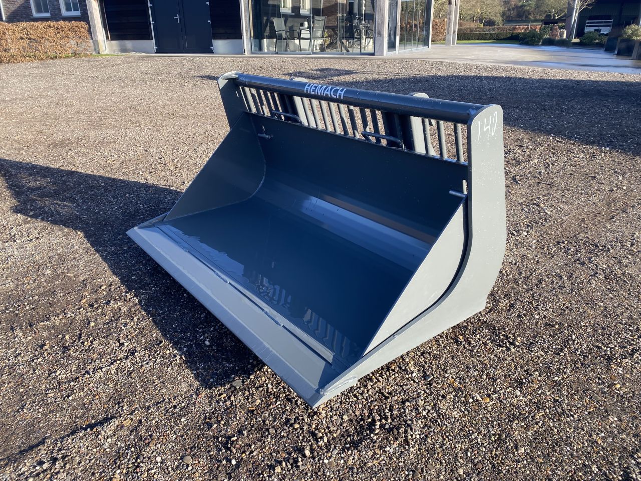 Nieuwe Hemach puinbak met inlegvel