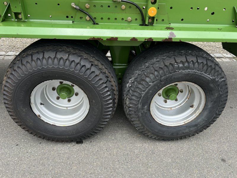 Krone Titan 6/48 GL All In ein großer Schwingen-Ladewagen mit Druckl