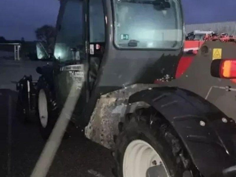 Massey Ferguson th6030