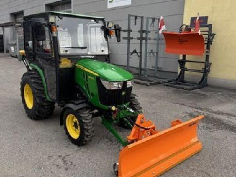 John Deere 3025e