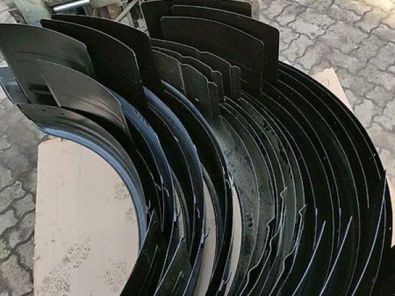 Mercedes-Benz Kotflügel vorne 421 403 406 U1000 U1200 U1300 U1400 usw.