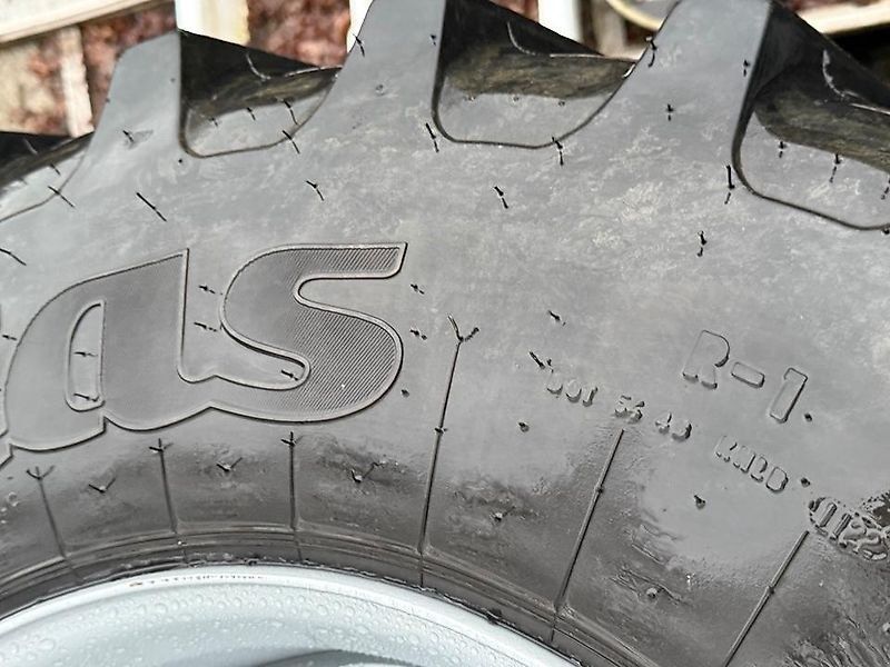 Rad Unimog LKW 445 65 R22.5 Mitas Continental Felgen inkl.