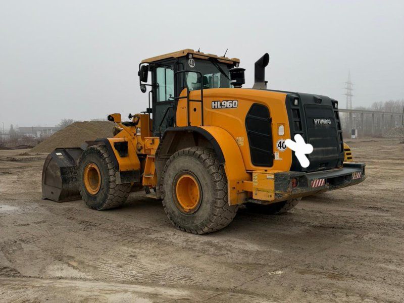 Hyundai HL 960