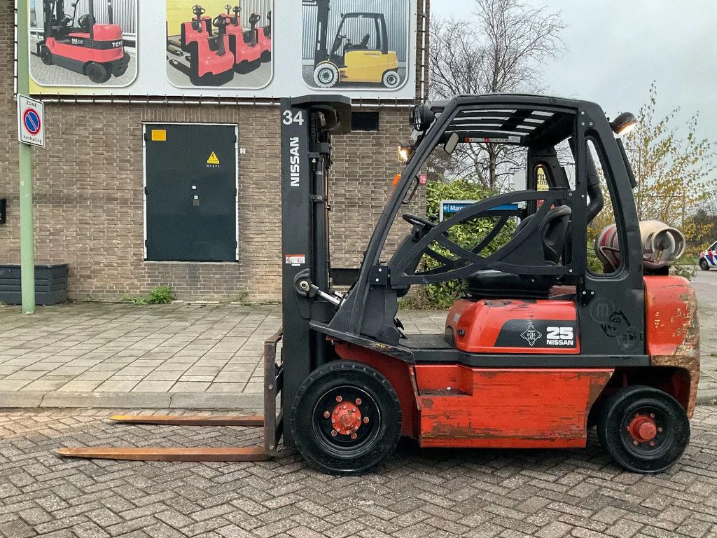 Nissan UD02A25PRO 2500KG 4.75METER GAS HEFTRUCK