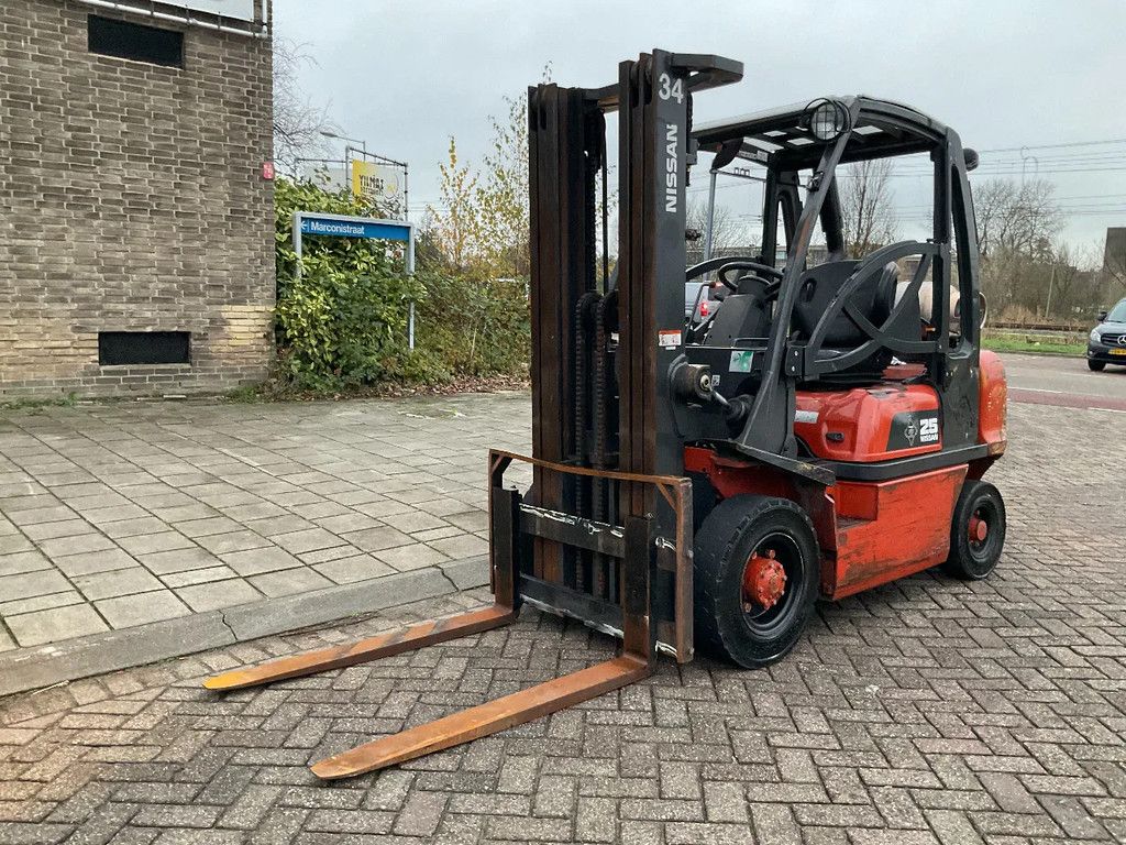 Nissan UD02A25PRO 2500KG 4.75METER GAS HEFTRUCK