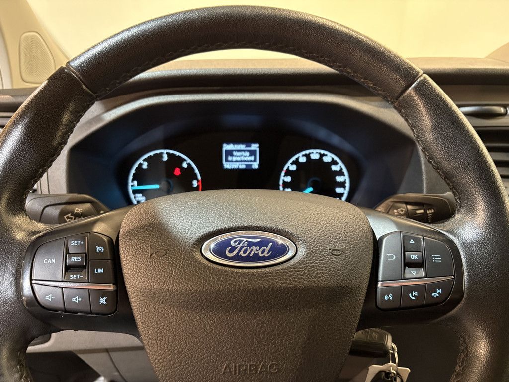 Ford Transit Custom 320 2.0 TDCI L2H1 Trend / Euro 6 / Airco / Cruise Control / PDC / Trekhaak / Imperiaal