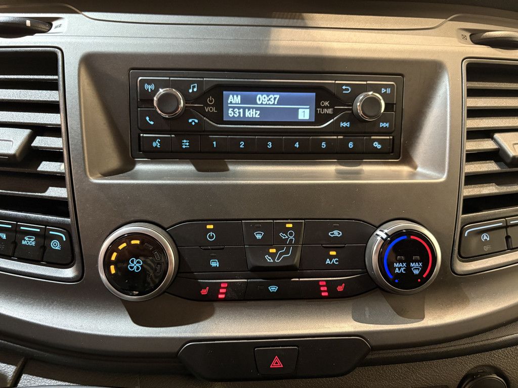 Ford Transit Custom 320 2.0 TDCI L2H1 Trend / Euro 6 / Airco / Cruise Control / PDC / Trekhaak / Imperiaal