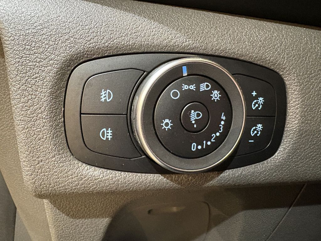 Ford Transit Custom 320 2.0 TDCI L2H1 Trend / Euro 6 / Airco / Cruise Control / PDC / Trekhaak / Imperiaal