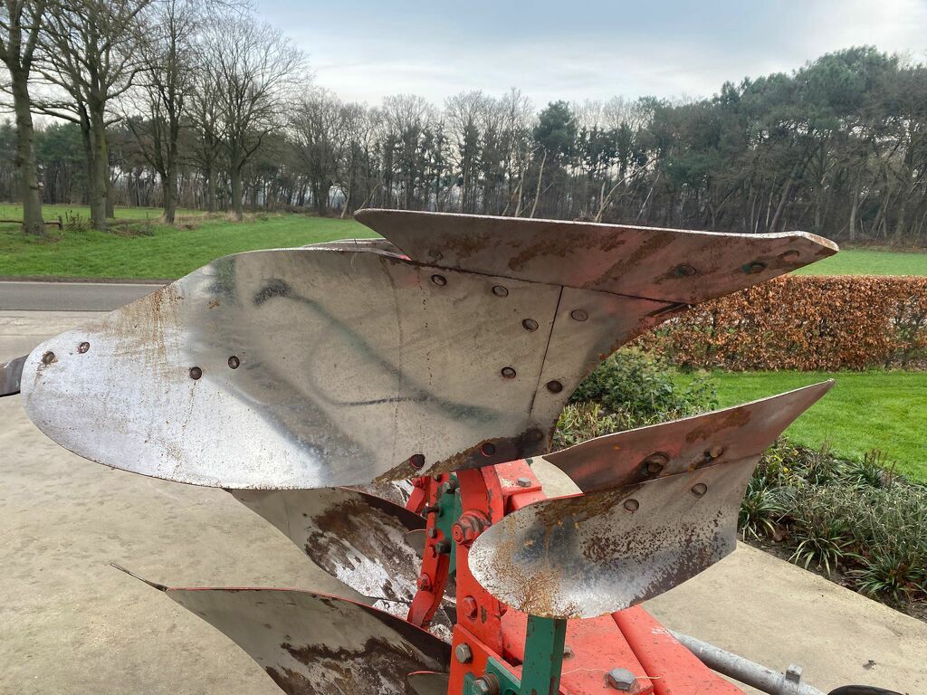 Kverneland ld85 ploeg 4 schaar