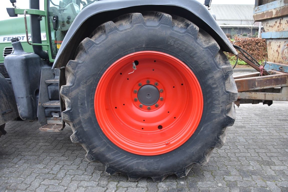 BKT 900/50R42 banden