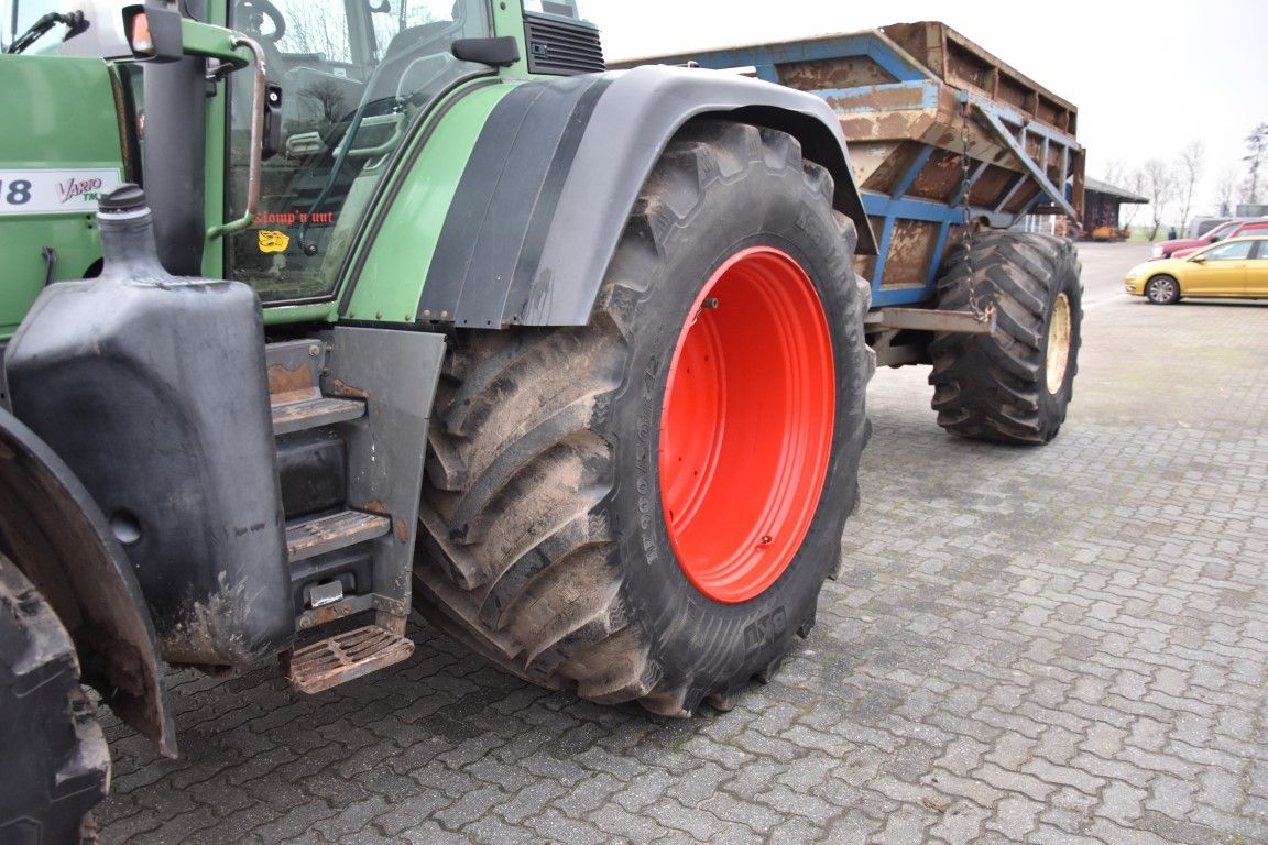 BKT 900/50R42 banden