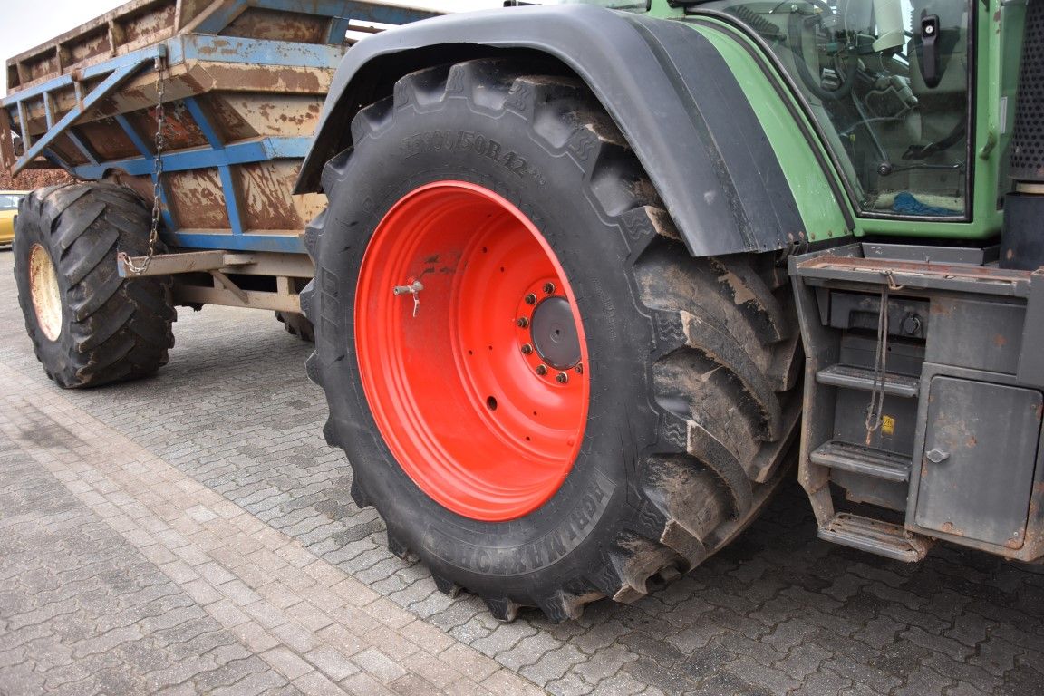 BKT 900/50R42 banden